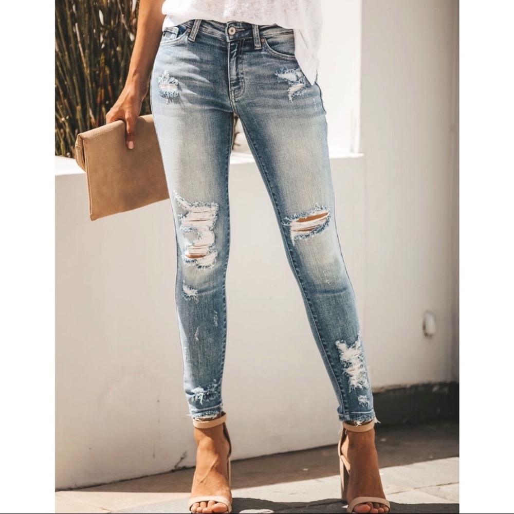 Restocked //  Kaleigh •Mid Rise Ankle Skinny Jeans